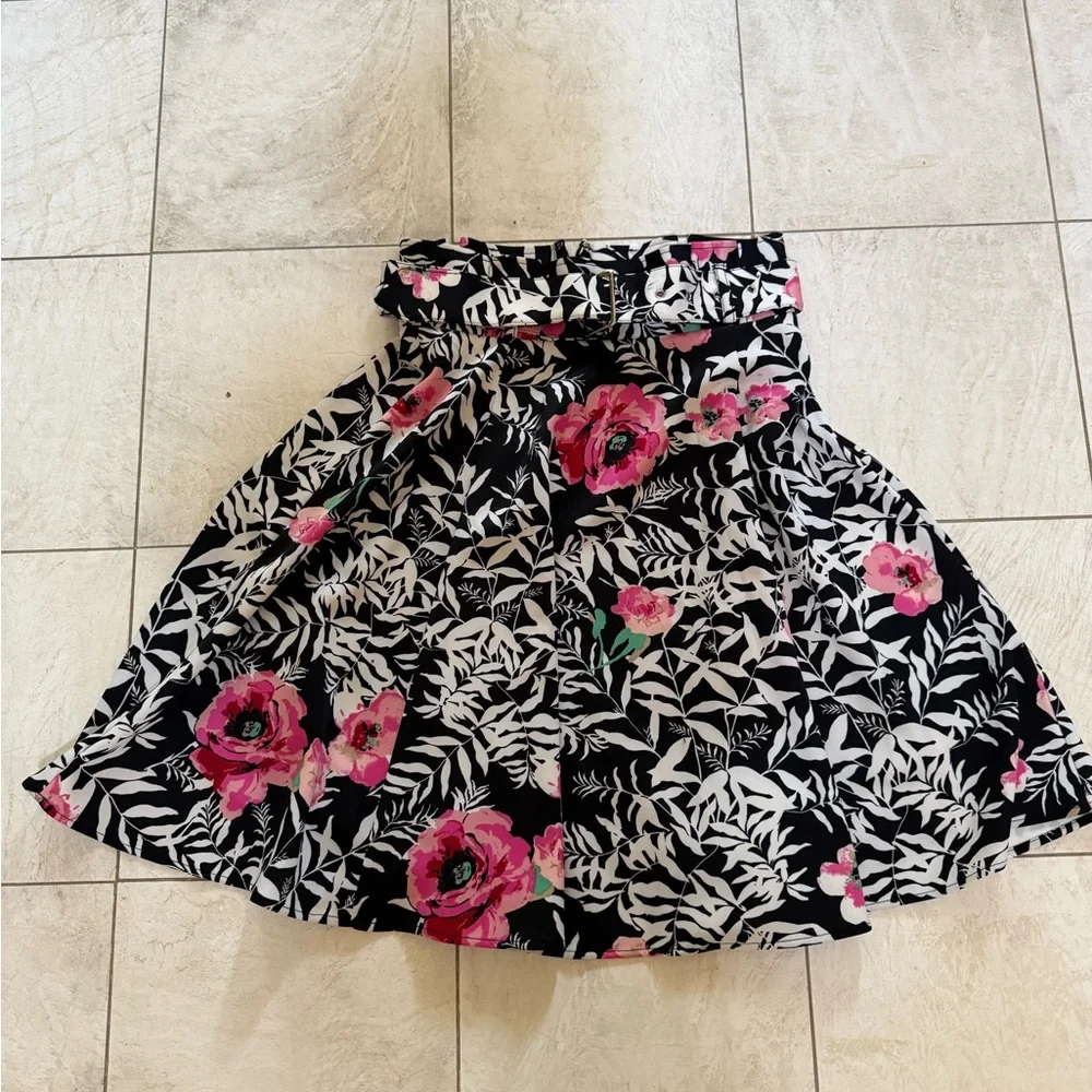 New York & Company Floral A Line Skirt Adjustable Belt Midi Style Size 30